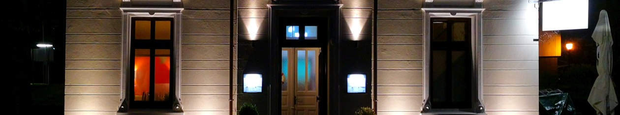 Der Wasserschout bei Nacht, beleuchtet