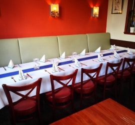 eingedeckter Tisch im Wasserschout